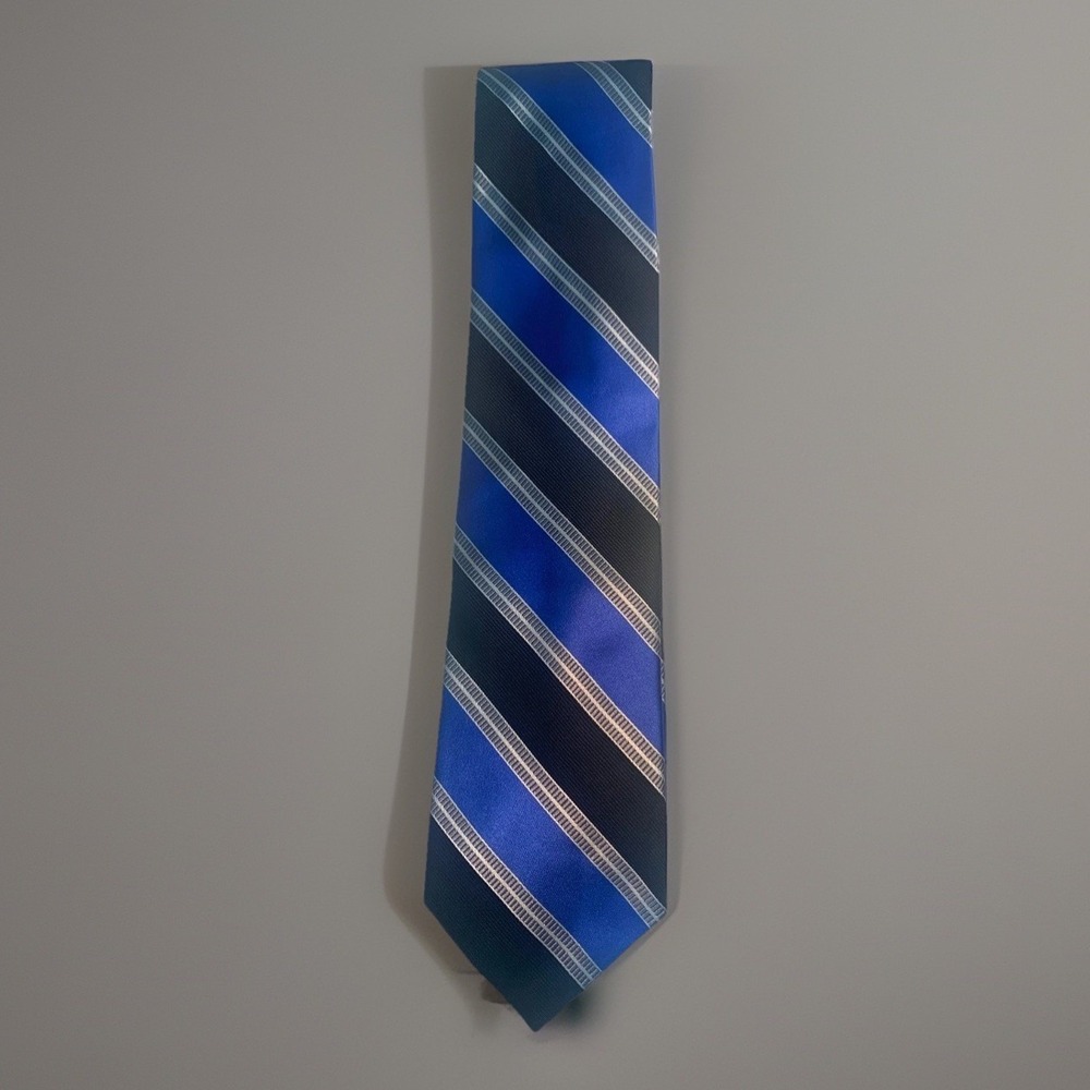 Lauren Chaps Silk Tie 3.5"x57" Classic Stripe Blue Gold Black Hand Made China